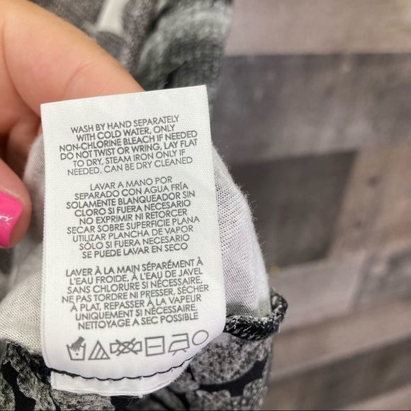 Cabi Tango Cowl Neck Sleeveless Top Floral 3057 - Picture 9 of 13